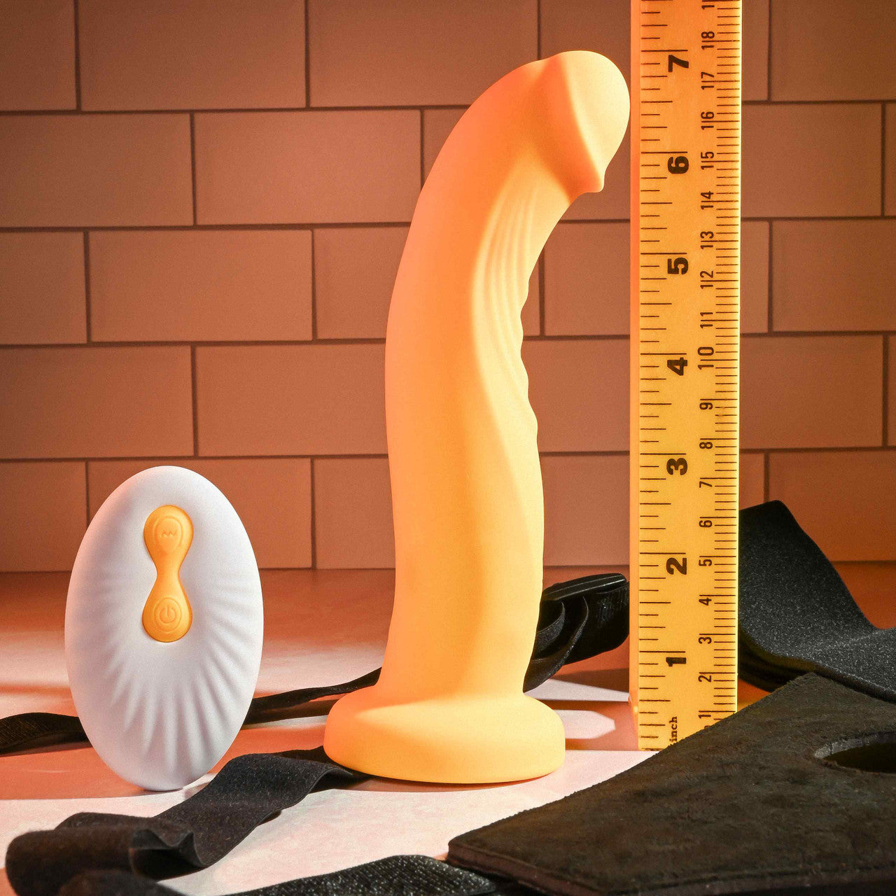 GENDER X Sweet Embrace Strap 6