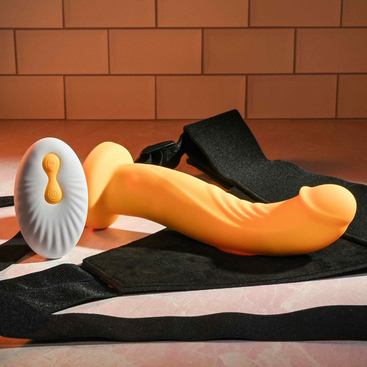 GENDER X Sweet Embrace Strap 6