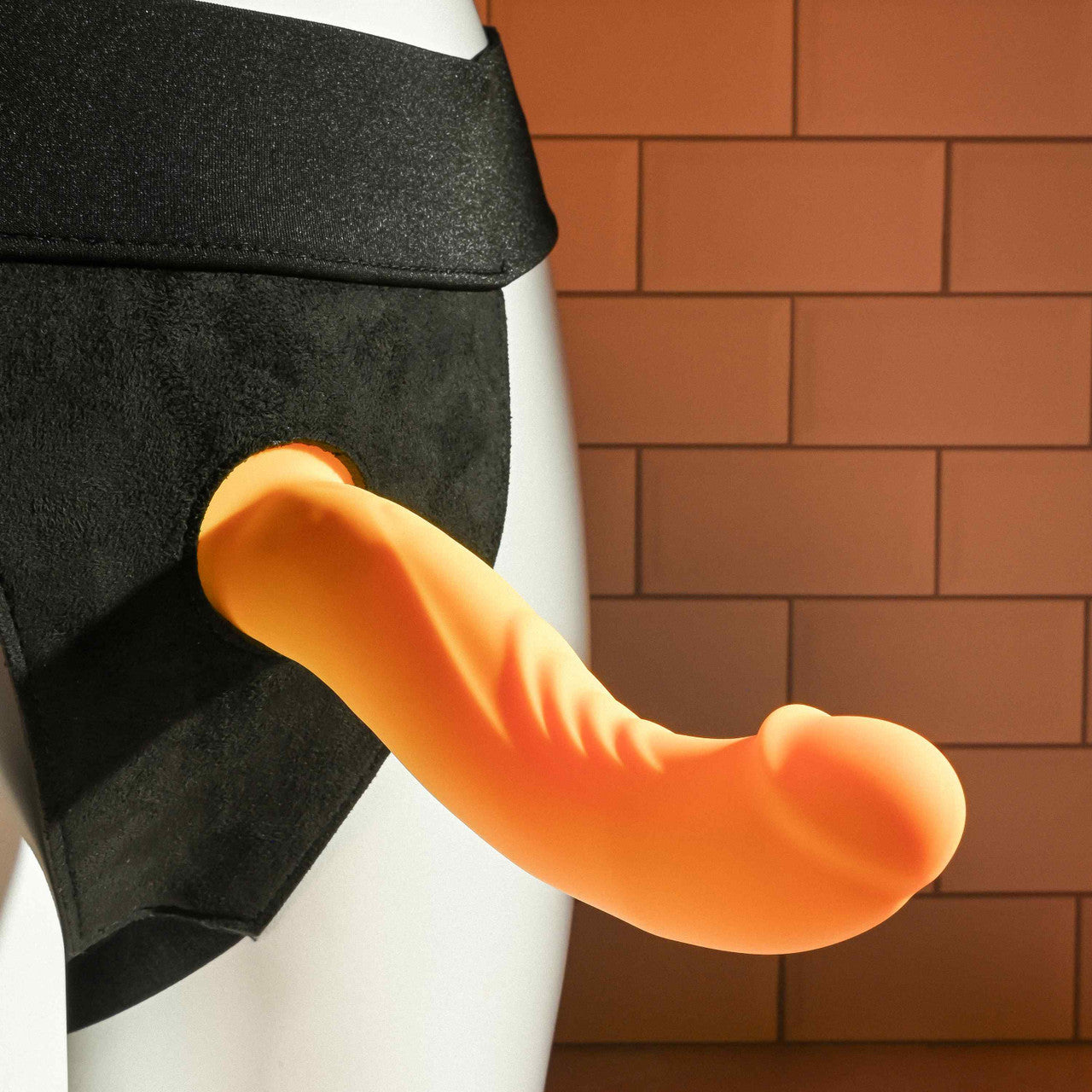 GENDER X Sweet Embrace Strap 6