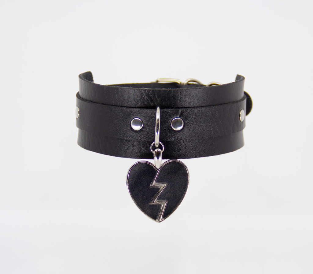 LL CHO029 Heart Choker Blk