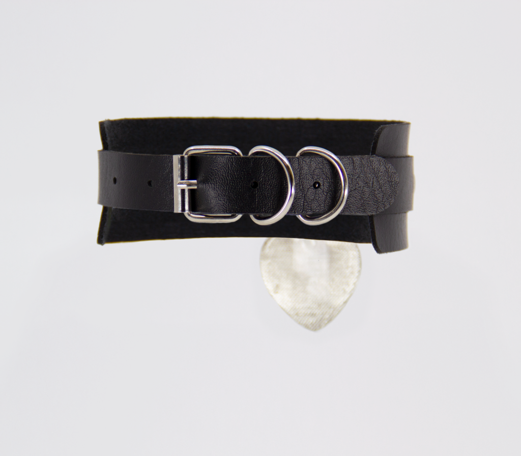 LL CHO029 Heart Choker Blk